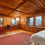Maison 9 Personnes A Venthone, Sauna Et Vue Vakantiehuis Venthone