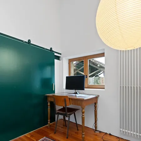 Maison 9 Personnes A Venthône, Sauna Et Vue Casa de Férias