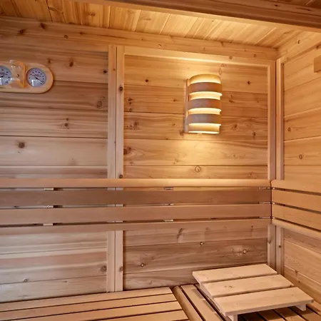 Maison 9 Personnes A Venthône, Sauna Et Vue Casa de Férias *