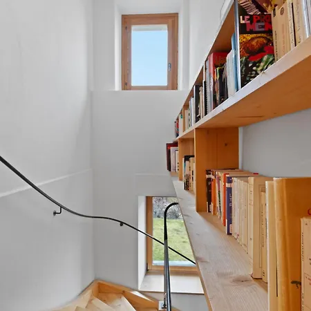 Maison 9 Personnes A Venthône, Sauna Et Vue Casa de Férias