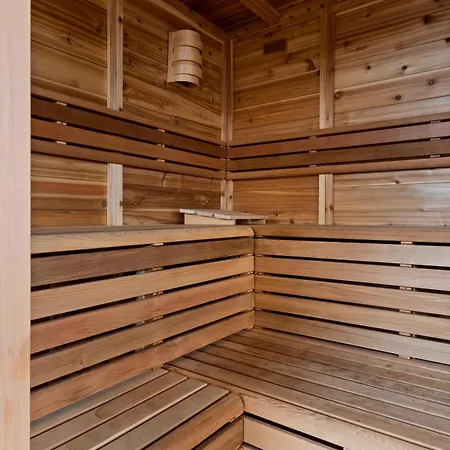 Holiday home Maison 9 Personnes A Venthone, Sauna Et Vue