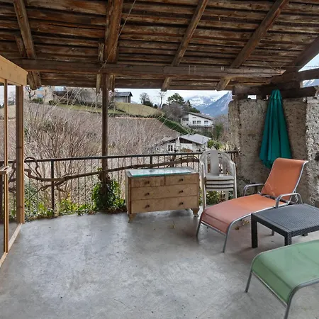 Maison 9 Personnes A Venthone, Sauna Et Vue Venthone