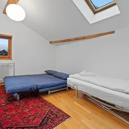 Holiday home Maison 9 Personnes A Venthone, Sauna Et Vue