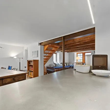 Maison 9 Personnes A Venthône, Sauna Et Vue