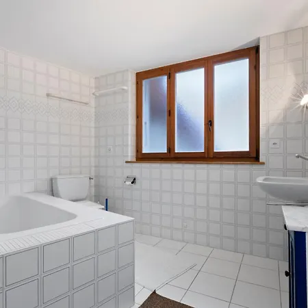 Maison 9 Personnes A Venthone, Sauna Et Vue بيت للعطل *